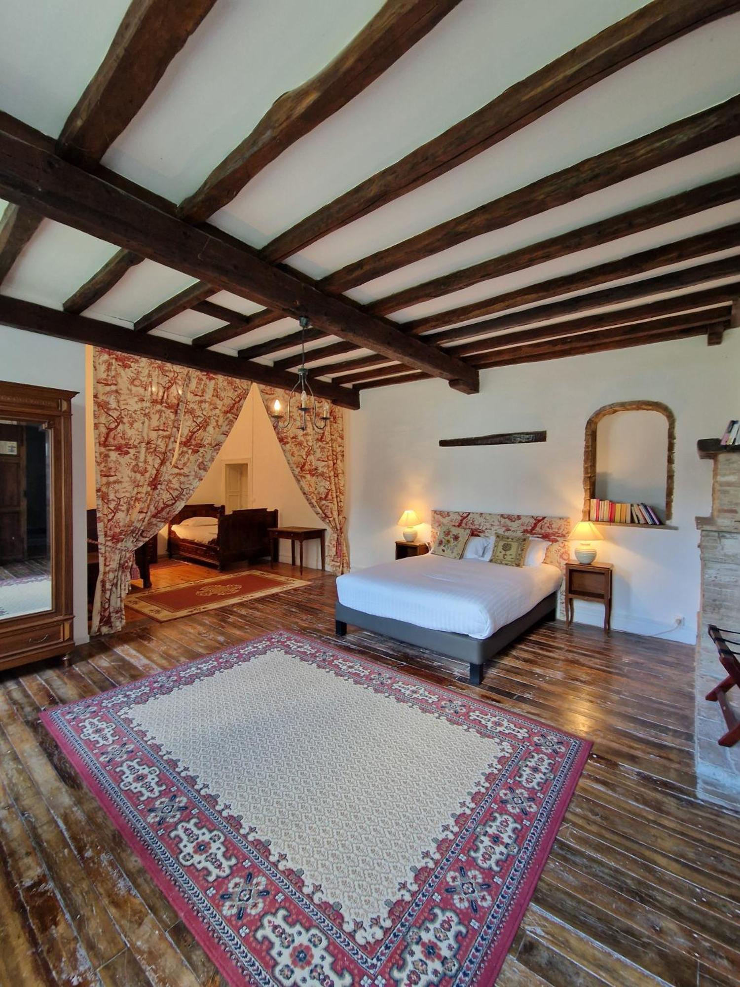 Le Manoir De Lisle Hotel ภายนอก รูปภาพ