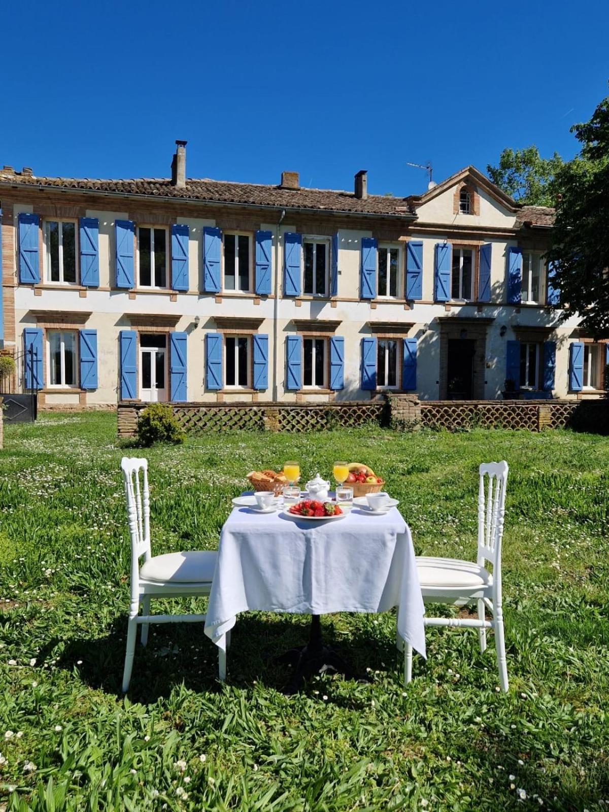 Le Manoir De Lisle Hotel ภายนอก รูปภาพ